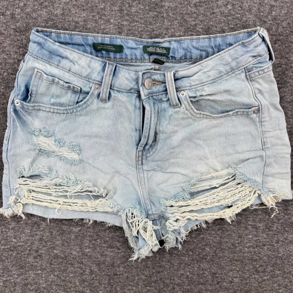 Wild Fable Womens Mid Rise Distressed Denim Shorts Light‎ Wash Shredded Size 2